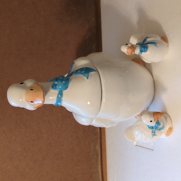 Mother Goose Cookie Jar With Salt And Pepper Shakers - Picture 16 of 16